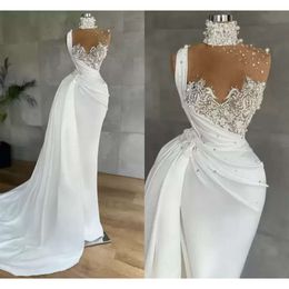 Spetsdesigner sjöjungfruklänningar Applique Pärlor Pärlor Rhinestones Illusion High Neck Sweep Train Satin Custom Made Wedding Gown Vestido de Novia