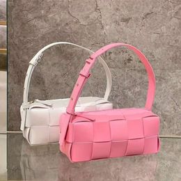 the Factory Bag of Exports Brick Woven Womens Genuine Leather Pink Versatile One Shoulder Underarm 2024 New Advanced Feel Handheld Pillow