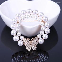 Brooches Rhinestone Butterfly Wreath Pearl Brooch High-end Alloy Round Female Luxury Jewellery Corsage Pins Clothing Accessories