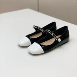 Dress Shoes Designer Fashion Women Ofice Lady Black Patent Leather Round Toe Flat Maryjane Pearls Belt Bride Wedding Pumps