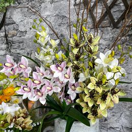 SunMade Highend 9 Heads Hand Feeling Cymbidium Bouquet Home Decore Fall Decorations Wedding Artificial Flowers White Orchids 240325