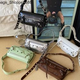 Factory Direct Store Handbag Free Shipping Niche Design American Underarm Bag 2024 New Rivet Oil Wax Pattern Leather Motorcycle Single Shoulder Crossbody Trendy