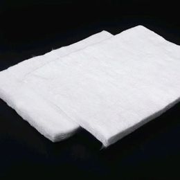 The manufacturer provides high-temperature resistant, insulated, fireproof, and soundproof glass fiber felt and glass fiber needle pads