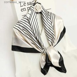 Bandanas Durag Scarves Female Fashion Travel Silk Scarf New Style 70X70CM Beach Kerchief ic print Stripe Headcloth 2022 Four Seasons Small Scarves Y240325