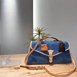 24SS Women's Luxury Designer Denim Nurse Bag Women's Handbag Shoulder Bag Crossbody Bag Makeup Bag Wallet Super Large Capacit Htdc