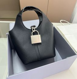 Womens Bucket Style Tote Bag Fashion leather bag lock hasp luxury designer mini totes bag women ba black bags