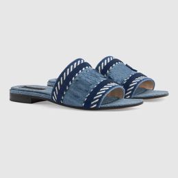 Hellblaue Denim-Slipper, flache Pantoletten, luxuriöse Slides-Schuhe, Damen-Slide-Sandale, Hausschuhe, Designer-Sandalen, Strandschuhe, bestickt, gestreift, einfach zu tragende Slip-On-Schuhe