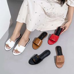 Luxury Metallic Slide Sandals Designer Slides Women 039 s Slippers Shoes Summer Fashion Wide Flat Flip Flops Fashion Shoes W3556