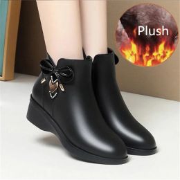 Boots Winter Warm Women Boots Wedges Thick Plush Ankle Boots Woman Zipper Comfort Outdoor Snow Boots Fashion Mother Shoes Size 3542