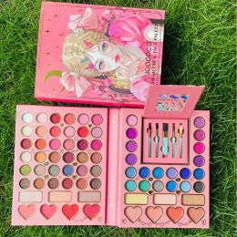 Shadow High Quality 70 Color Sweet Beauty Pattern Eye Shadow Plate Sets Box Matte Pearlescent with Brush Makeup Valentine's Day Gift