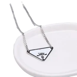 Unisex long designer necklace for women triangular signature pendant letter plated gold retro thin necklaces jewelry white zh195 H4