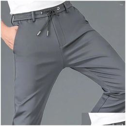 Pantaloni da uomo Pantaloni sportivi traspiranti con vita a gamba dritta e tasche laterali elastiche per la consegna quotidiana di abbigliamento Abbigliamento Otstg