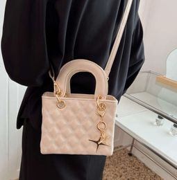 2023 Evening Bags Lattice Winter Leather Womens Designer new Handbag Shoulder Messenger All kinds of fashion