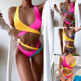 Bikini di design di lusso Nuovo costume da bagno bikini europeo e americano da donna Sexy bikini multicolore da vacanza