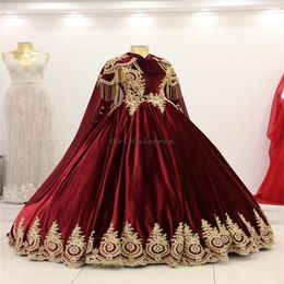 Luxury Green Red Muslimah Wedding Dress Turkish Islamic High Neck Muslim Bridal Gowns Beaded Gold Appliques Arabian Dubai Gothic Bride Dress Medieval pakistani