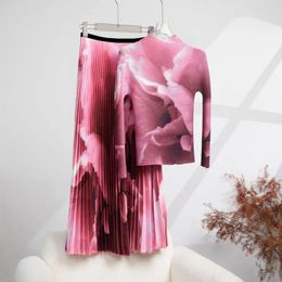 Work Dresses Miyake Pleated Suit For Women Autumn Gradient Printing Long Sleeve High Neck Top Waist Midi Skirt Two Pieces Set N9268