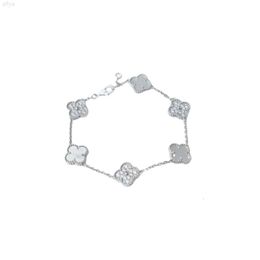 Trendy Ladies Bracelet with Diamonds Fashion Luxury Personality High-end Engagement