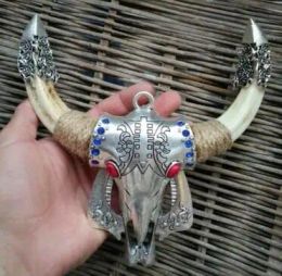 Sculptures Wild Pig Teeth Embedded Alloy Ox Head Wild Boar Tooth Amulet Pendant