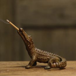 Burners Vintage Copper Crocodile Figurine Incense Holder Classical Miniature Copperware Bronze Animal Statue Ornament Desk Decor Tea Pet