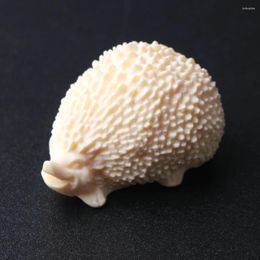 Decorative Figurines Ivory Nut Little Hedgehog Statue Cute Animal Ornament Craft Decoration