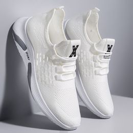 Heiße neue Herrenschuhe, weiße Schuhe, Fly Weave, modische Herren-Freizeitschuhe, atmungsaktive Mesh-Turnschuhe, Schwarz, Weiß