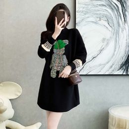 Autumn Winter Plush Long Sleeved Hoodie for Women in 2023, New French Black Dress with Slim Fit Design and A Sense of Authentic Style