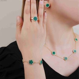 Earrings Necklace INS Hot Selling Classic Five-Leaf Flower Set Necklace Earrings Zircon Five-Leaf Flower Jewellery For Woman Daily Wear L240323