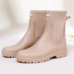 Designer Rain Boots Womens Waterproof Shoes Rainy Ladies Pink Fur Rubber Rainshoes Woman Galoshes Non-slip Pull-on Rain Boots 240309