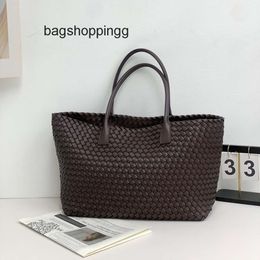New Totes Leather Bag Bottegs Classic Sided Lady Venets Cabat Woven Large Womens 2024 One Tote Handbag Bags Shoulder Double Capacity Shopping Basket PWBB