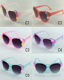 Baroque Cat Eye Kids Sunglasses With Flower Children Sun Glasses Girl Pretty Shade Eyewear UV400 5 Colours Whole5829428