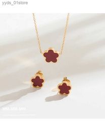 Earrings Necklace MM Cr Tren floral necklace and earring set suitable for elegant women stainless steel Jewellery gifts five leaves L240323