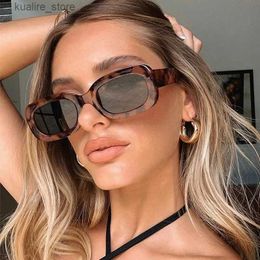 Sunglasses New Mini Sunglasses Womens Fashion Oval Sunglasses Mens Retro Green Red Eyes Womens Travel Style Summer UV400 Goggles L240322