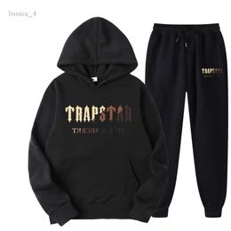 Designer New Tracksuit Trapstar Tracksuit Brand Printed Sportswear Men 15 Colours Warm Two Pieces Set Loose Hoodie Sweatshirt Pants Sets Hoodie Jogging 715