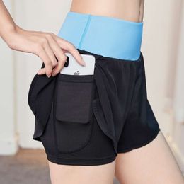 Spedizione Flash di Nuovi Pantaloncini Casual Sportivi Antiriflesso per Allenamento in Palestra Yoga Mezzi Pantaloni Traspiranti ad Asciugatura Rapida da Donna