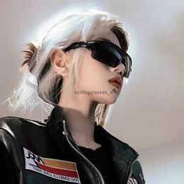 Cyberpunk futuristic internet celebrity sunglasses for women in Europe and America super cool street photos wind sun protection men large fra