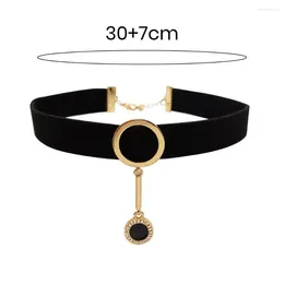 Pendant Necklaces Clavicle Chain Necklace Dark Style Rhinestone Choker For Women Wide Band Adjustable Collar With Alloy Club