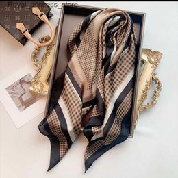 Scarves Luxury brand womens shawl printed silk satin headscarf womens headscarf 70 * 70cm square shawl womens scarf 2024 Q240326