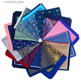 Handkerchiefs YISHLINE New Popular 32 x 32CM Large Handle Mens Paisley Flower Dot Pocket Square Mens Paisley Casual Hanks Mens Wear Y240326