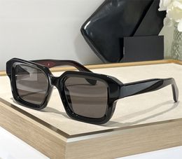 Designer di tendenza della moda maschili occhiali da sole 005 Punk a forma di acetato di acetato vintage stile acetato stile hip-hop stile di cultura stradale anti-ultravioletta Venire con scatola