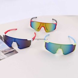 Riding glasses for children aged 3-10 sunglasses boys and girls UV protection sun shading sports windshields in the middle