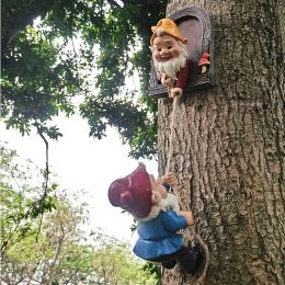 Sculptures Resin Climbing Gnome Sculpture White Beard Dwarf Art Statue Courtyard Landscape Figurines Garden Tree Decoration Elf Pendant