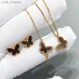 Earrings Necklace High quality Rose Gold Mini Butterfly Earrings Womens Necklace Fashion simple luxury brand Jewellery set party gift L240323