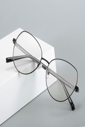 Vintage Eyeglasses Cat Eye Antiblue Light Metal Reading Glasses Frames Eyewear Women Optical Fashion Presbyopia Computer Glass Su9062088