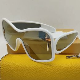 Sales 2024 New Fashion Black Goggles Steam Punk Retro Womens Party Brand Designer Womens Sunglasses UV400 240326