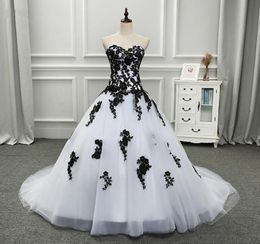 White and Black Ball Gown Gothic Wedding Dress Sweetheart Dropped Waist Women Vintage Non White Bridal Gown6495721