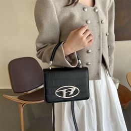 Crossbody Bag Designer 50% Discount on Popular Brand Unisex Bags Versatile Bag Womens Popular Pattern Handbag New Simple One Shoulder