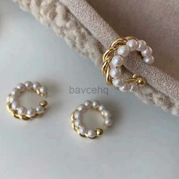 Hoop Huggie New Korean gold double circular twisted pearl earrings with vintage geometric circular cuffs fake perforated pearl clip earrings 240326