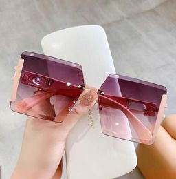 Sunglasses Fashion Gradient Purple Pink Eyeglasses Oversized Square For Women Men Metal Hollow Rimless Designer Sun Glasses 2022Su4802166