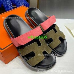 Summer Slippers Chypre Sandals Foreign Trade Tuo 2024 Summer New Internet Celebrity Second Uncle Slippers Womens Fashion Versatile Wearing have logo HBN4