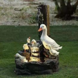 lasapparatuur Duck Squirrel Family Solar Power Resin Patio Fountain Garden Design with Led Light Garden Decoration Outdoor Landscape Ornaments